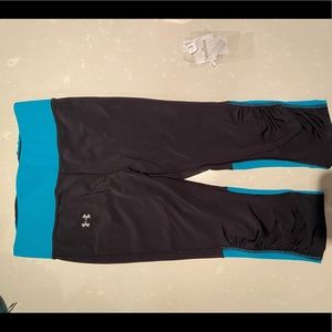 Under Armour women’s cropped tights size small